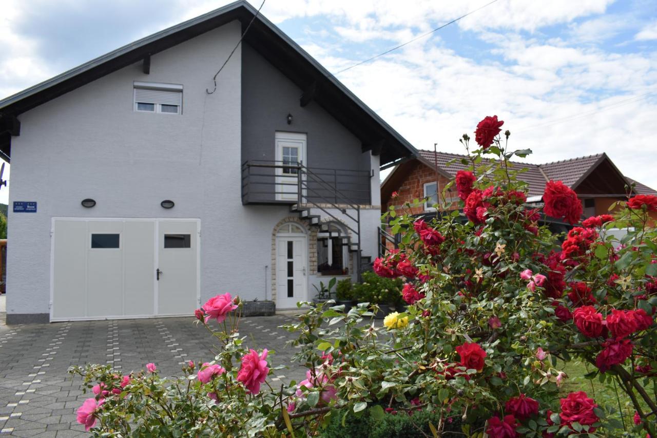 Hotel House Buric Otočac Esterno foto