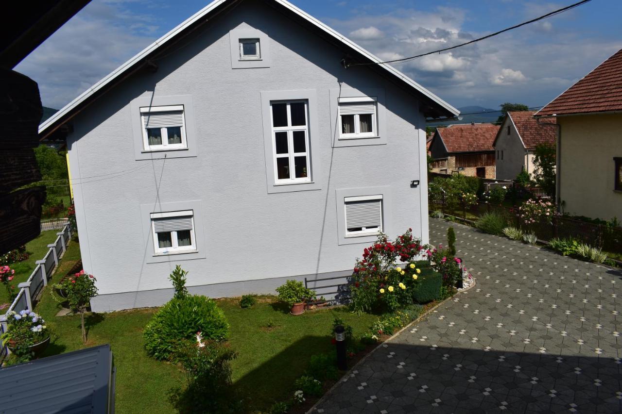 Hotel House Buric Otočac Esterno foto