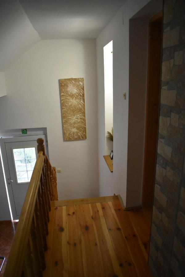 Hotel House Buric Otočac Esterno foto
